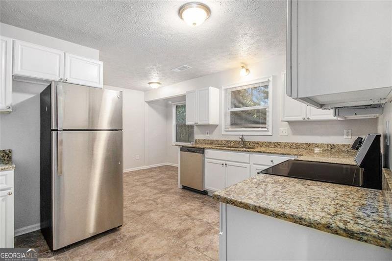 1748 CHARMETH Road Lithonia - 7