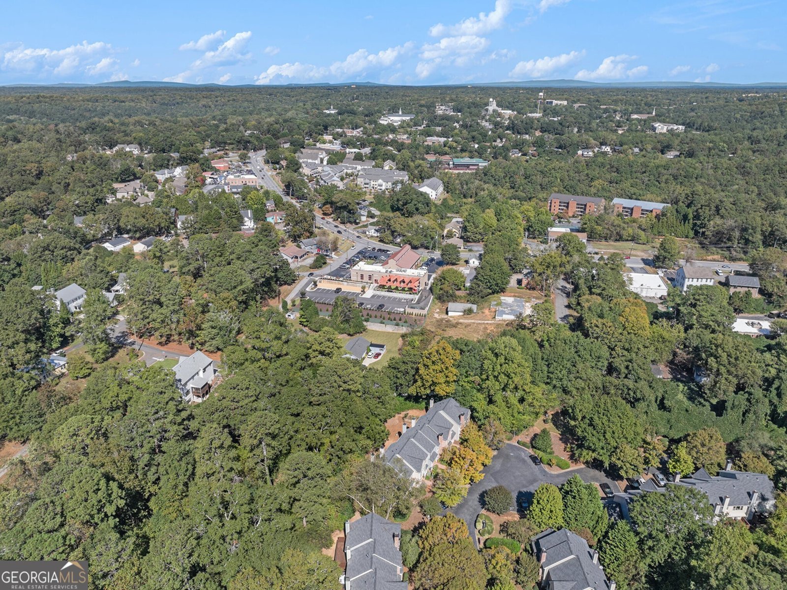 308 River Glen Drive Roswell - 40