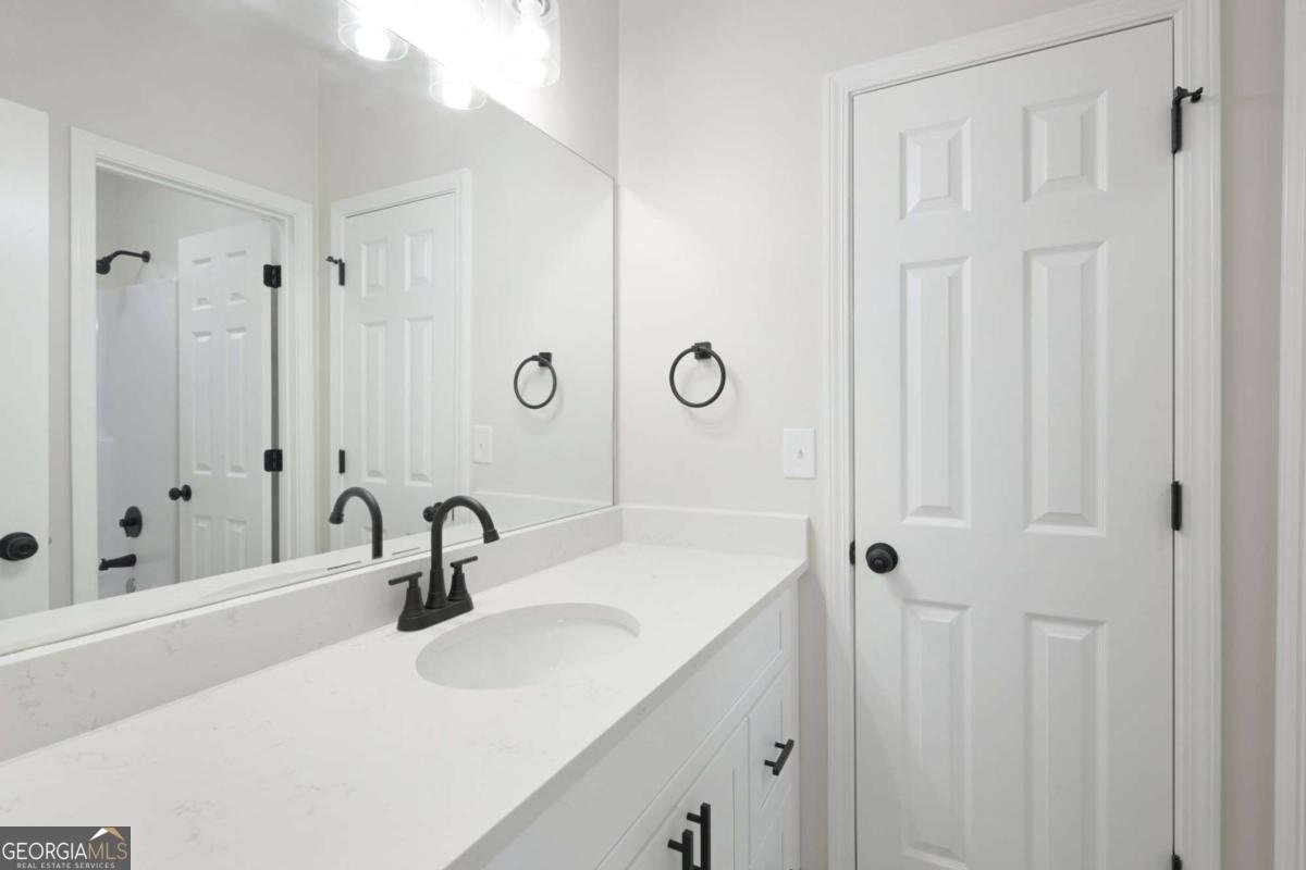 200 Clear Spring Lane Oxford - 2