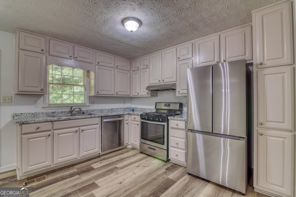 2911 Quinbery Drive Snellville - 7