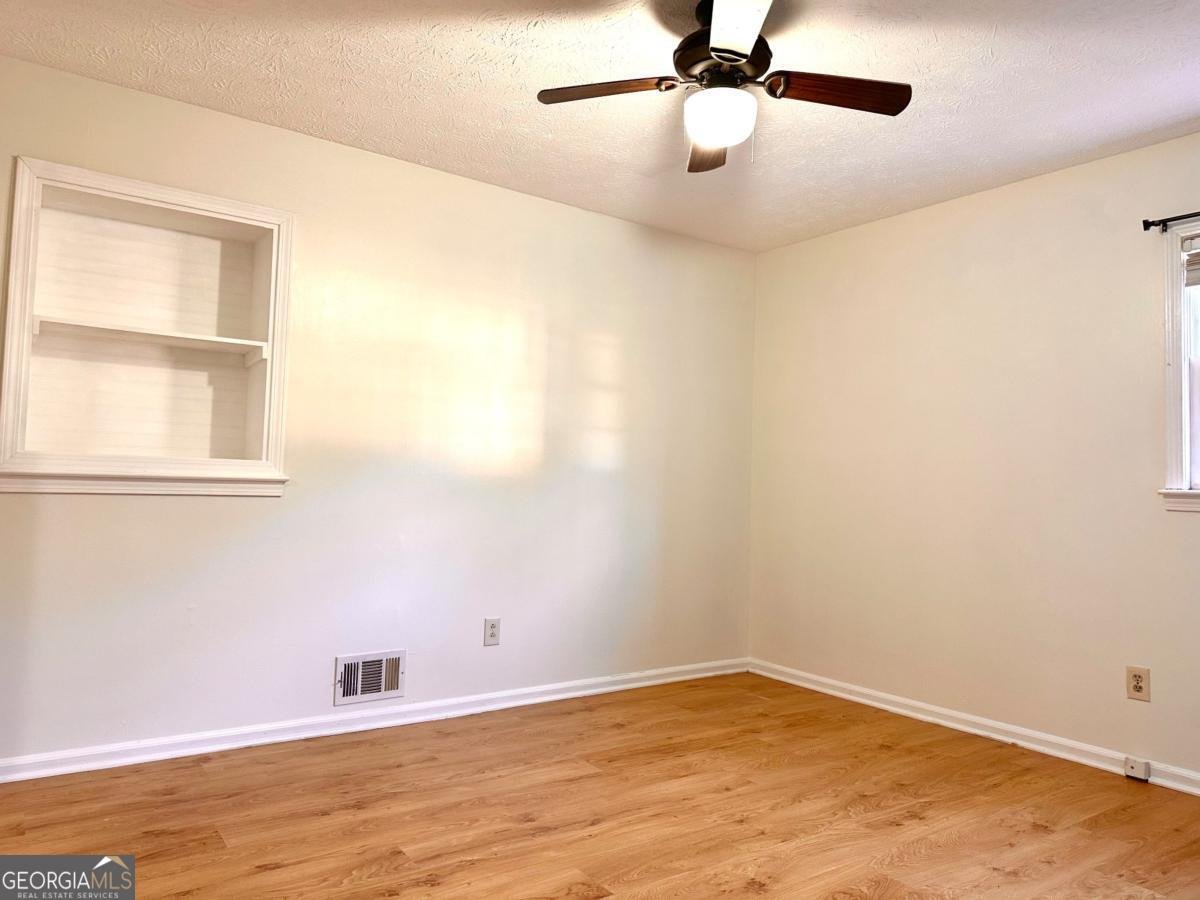 315 Greenwood Drive Lilburn - 17