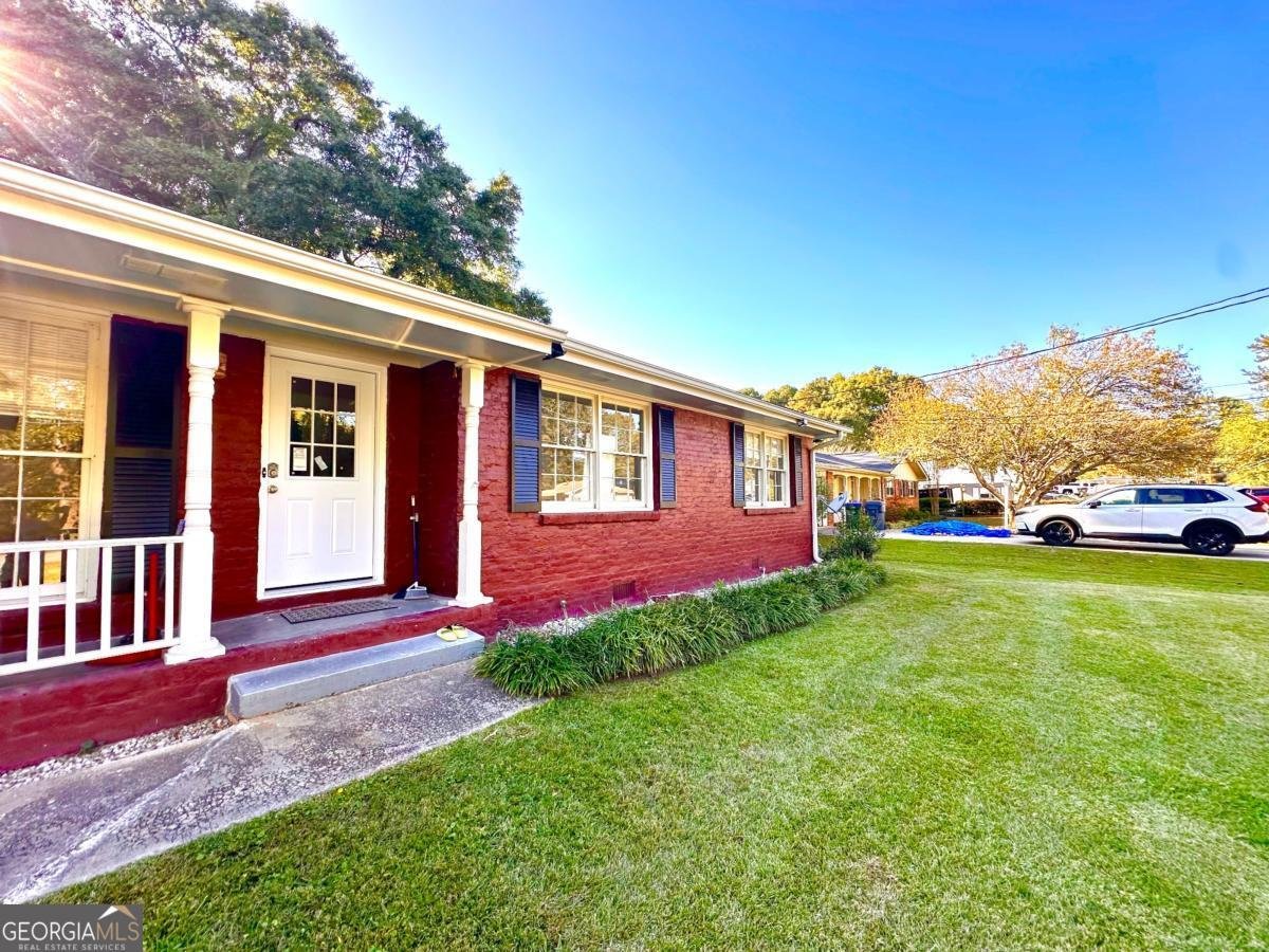 315 Greenwood Drive Lilburn - 2