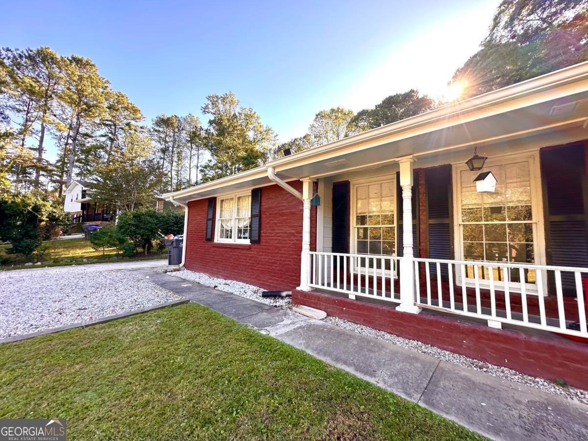 315 Greenwood Drive Lilburn - 3