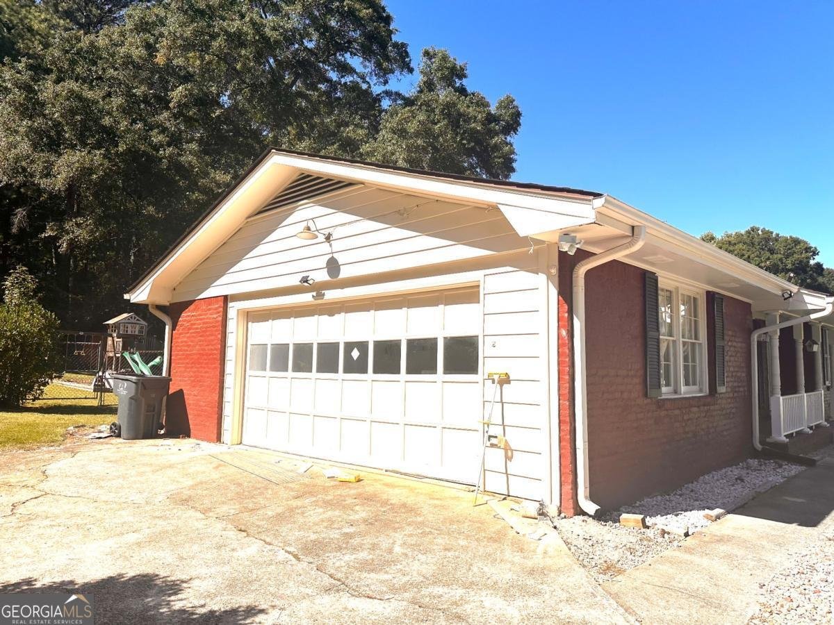 315 Greenwood Drive Lilburn - 5