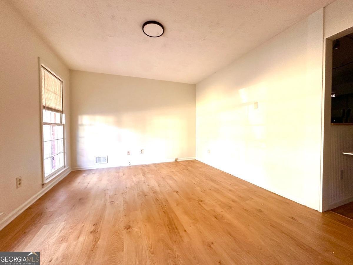 315 Greenwood Drive Lilburn - 7