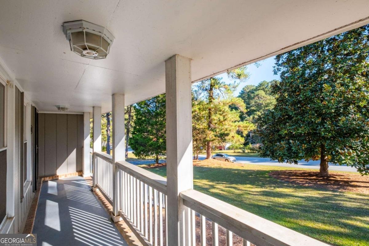 2021 Collinswood Drive Snellville - 4