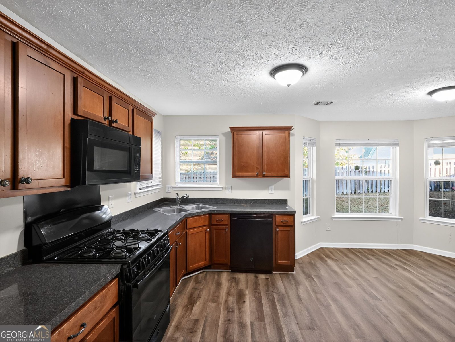 327 Sapphire Bend Riverdale - 17