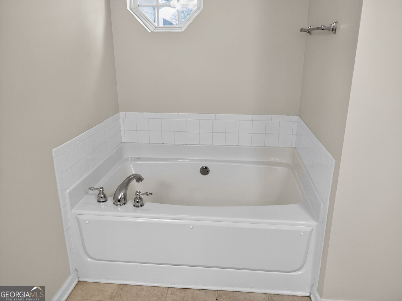 327 Sapphire Bend Riverdale - 29