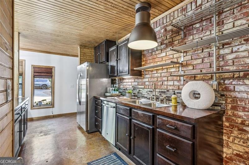 1955 Vance Drive Atlanta - 27