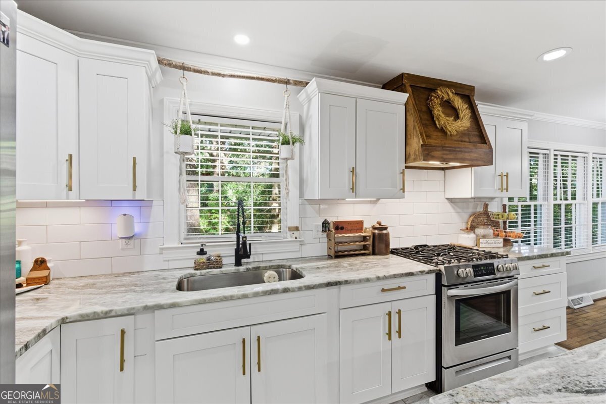 7 Thrushwood Road Rome - 9