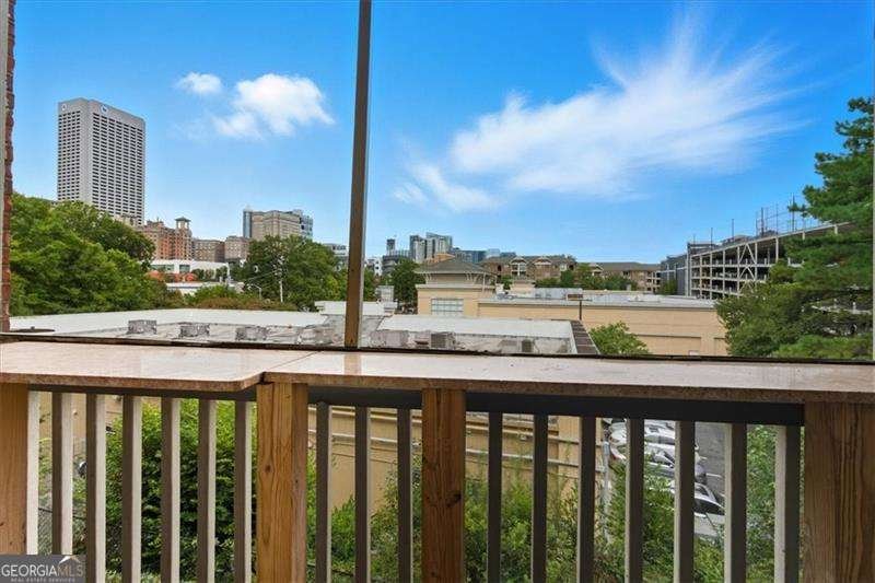 200 Renaissance Parkway Atlanta - 29