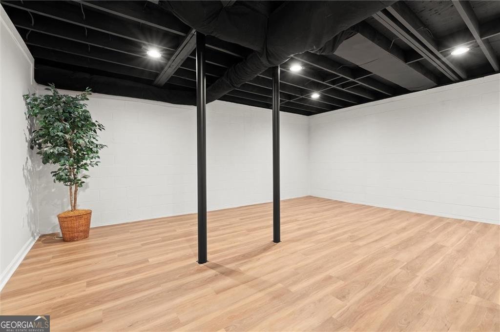 1701 Smithwood Drive Marietta - 33