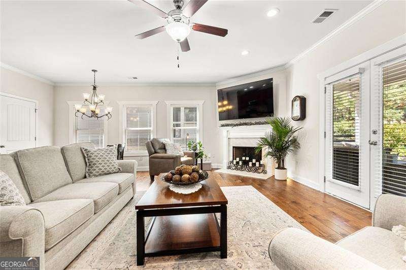 68 HAWTHORNE RIDGE Circle Dallas - 16