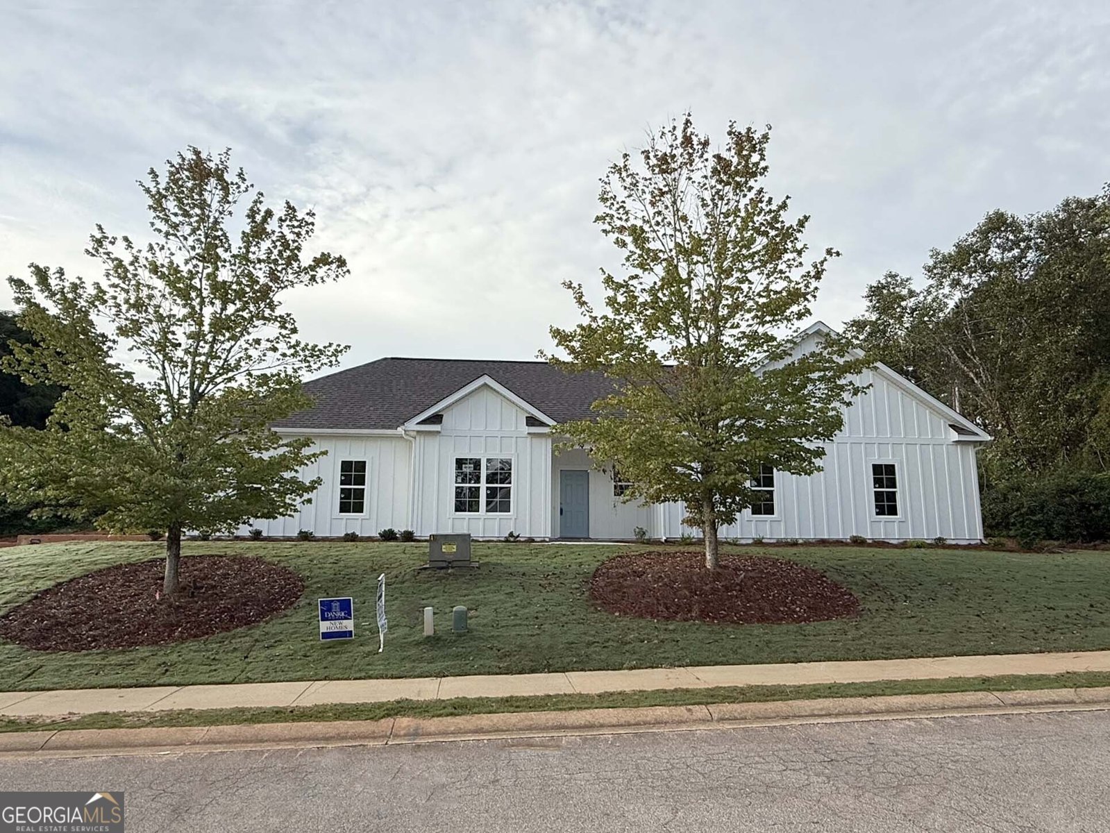 100 Creekside Drive LaGrange - 1