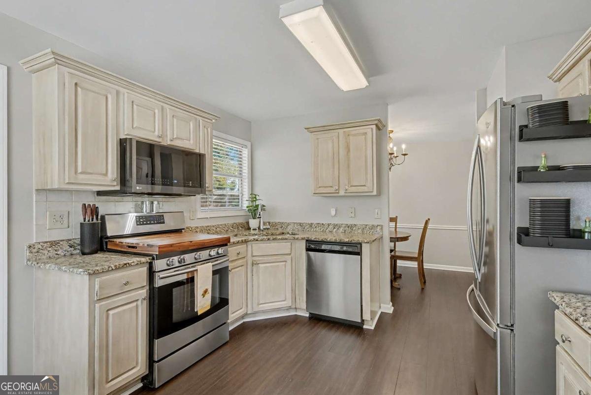 6035 Sarah Orr Lane Cumming - 14