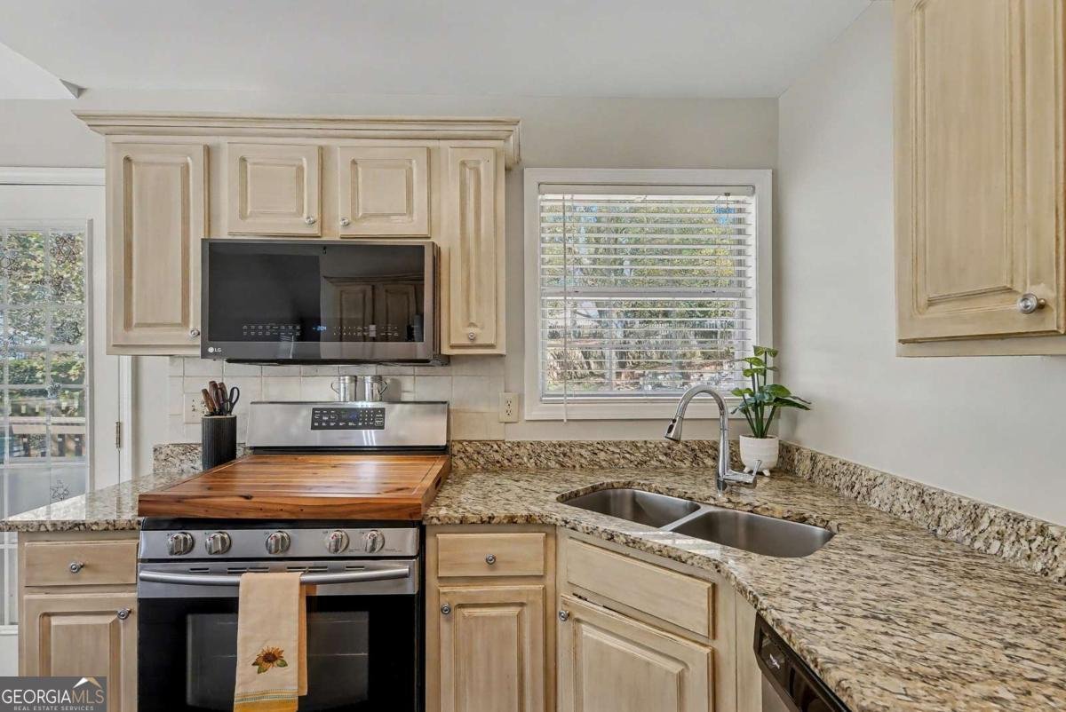 6035 Sarah Orr Lane Cumming - 15