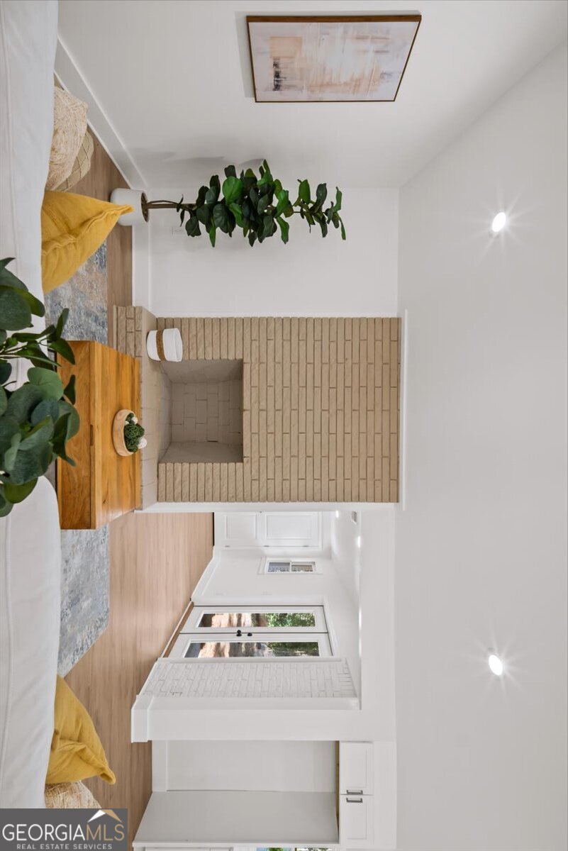 2115 Honeysuckle Lane Atlanta - 1
