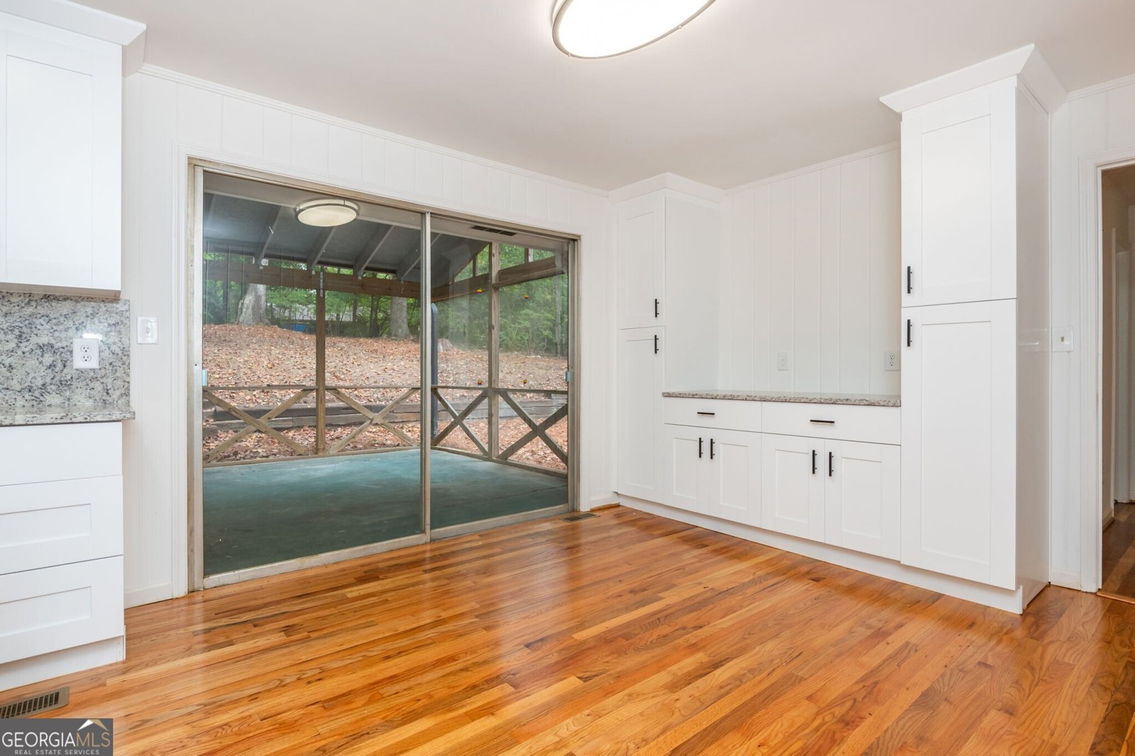 1077 Vistavia Circle Decatur - 10