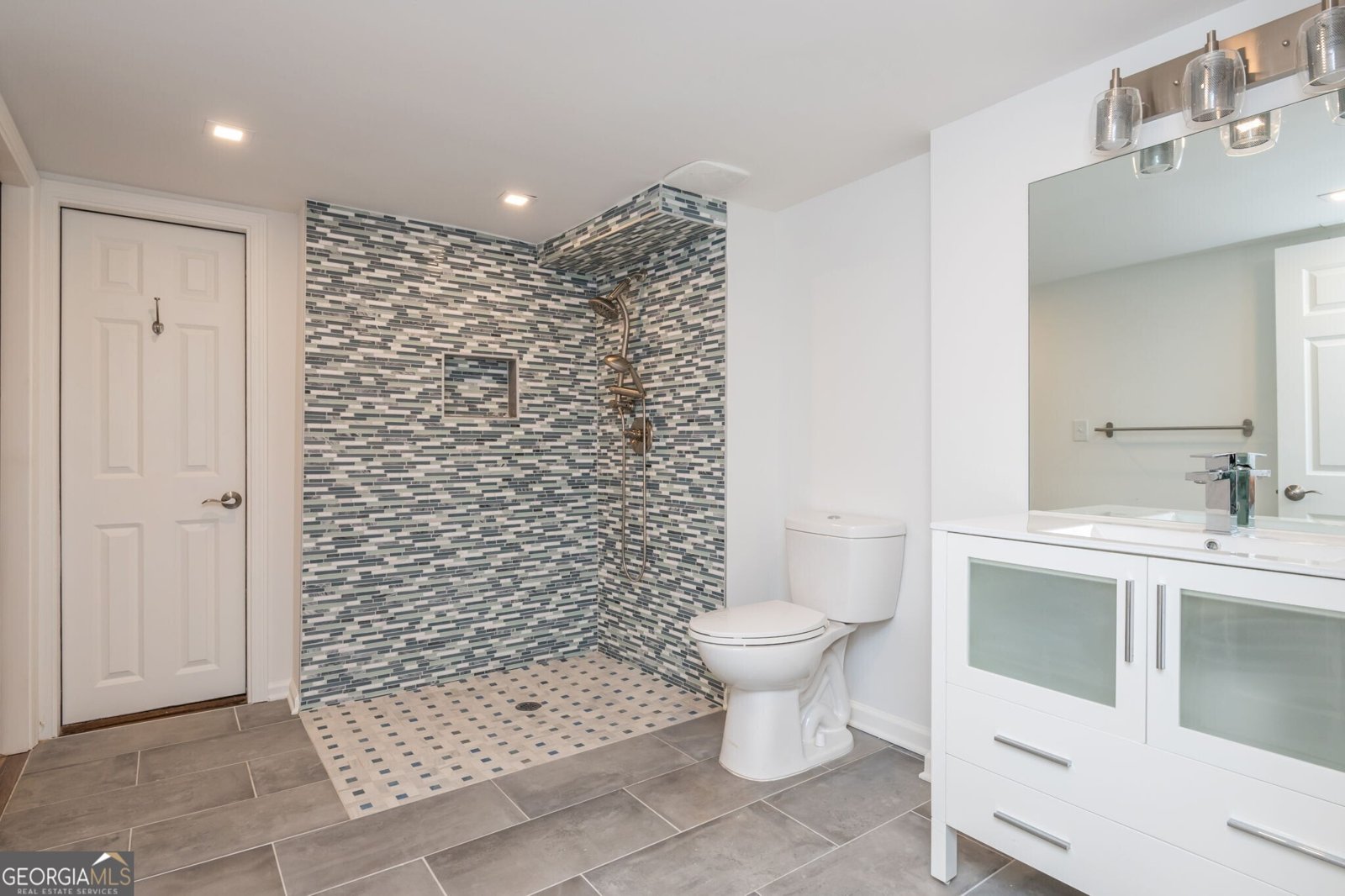 1077 Vistavia Circle Decatur - 26