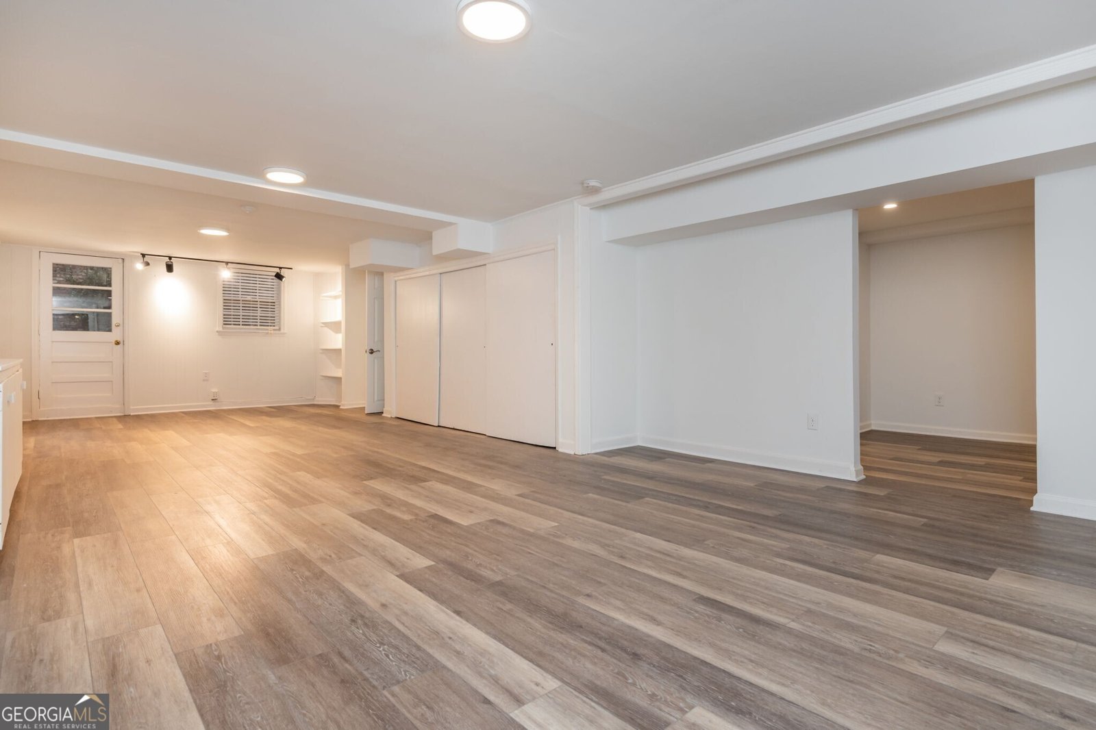 1077 Vistavia Circle Decatur - 33