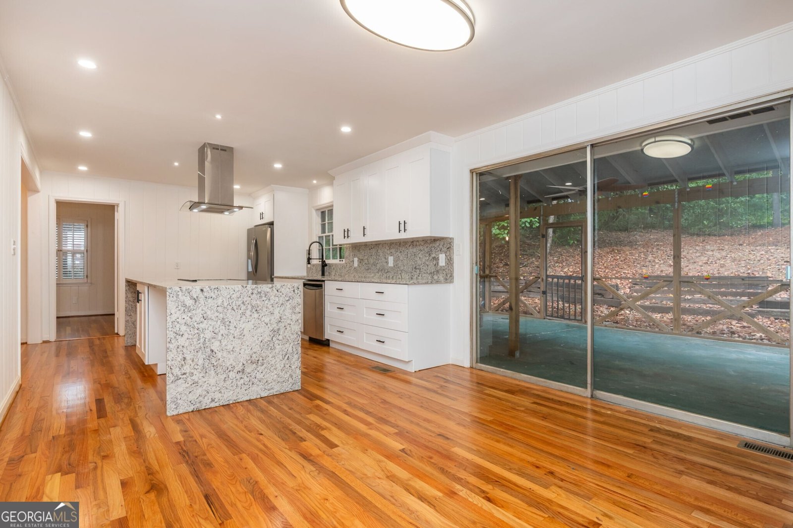 1077 Vistavia Circle Decatur - 9