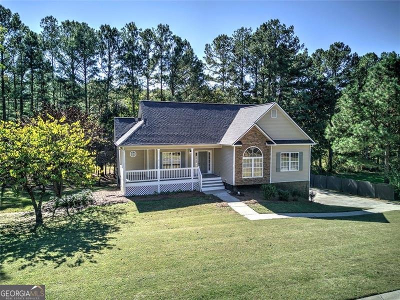 135 GREATWOOD Drive White - 7