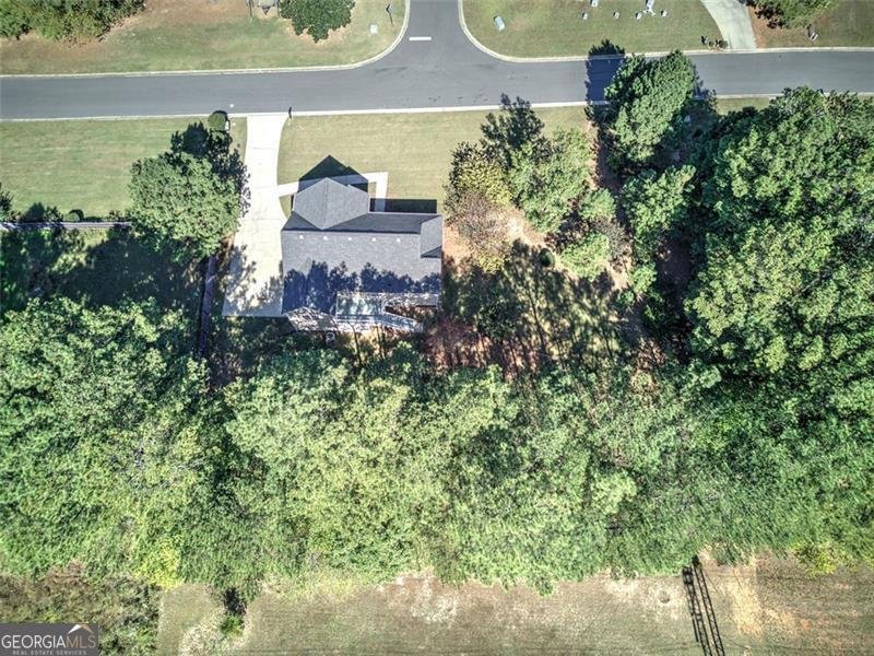 135 GREATWOOD Drive White - 76