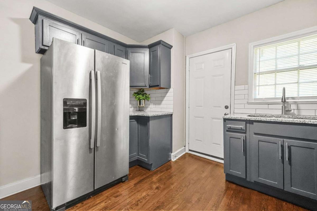 1563 MAYFLOWER Avenue Atlanta - 17