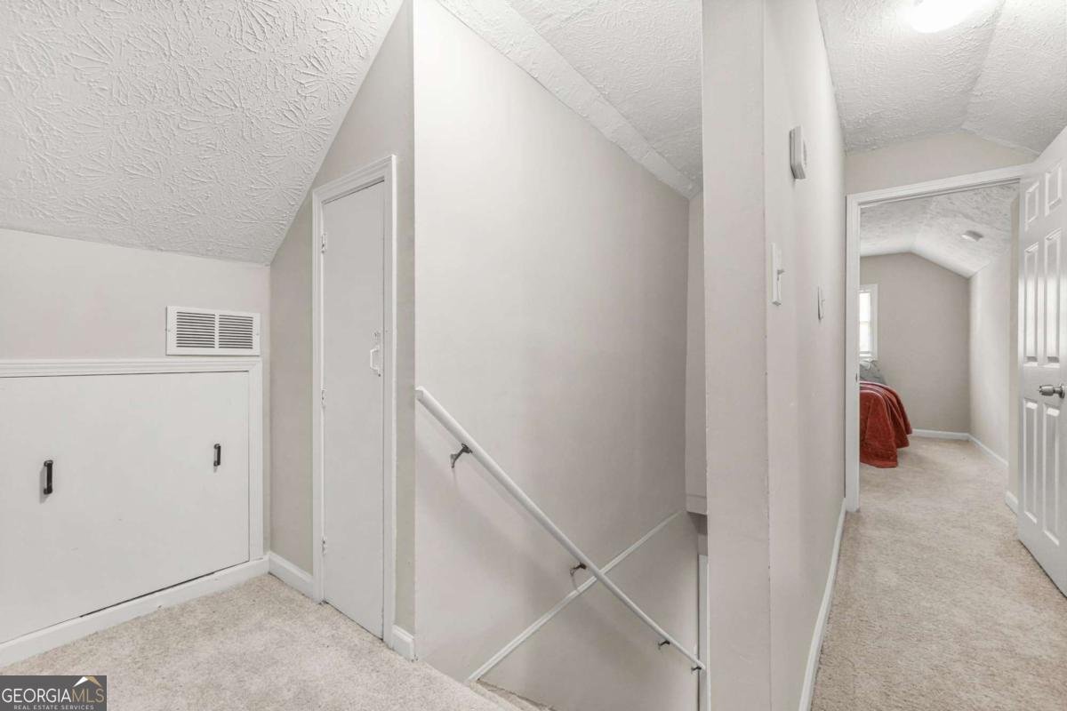 1563 MAYFLOWER Avenue Atlanta - 26