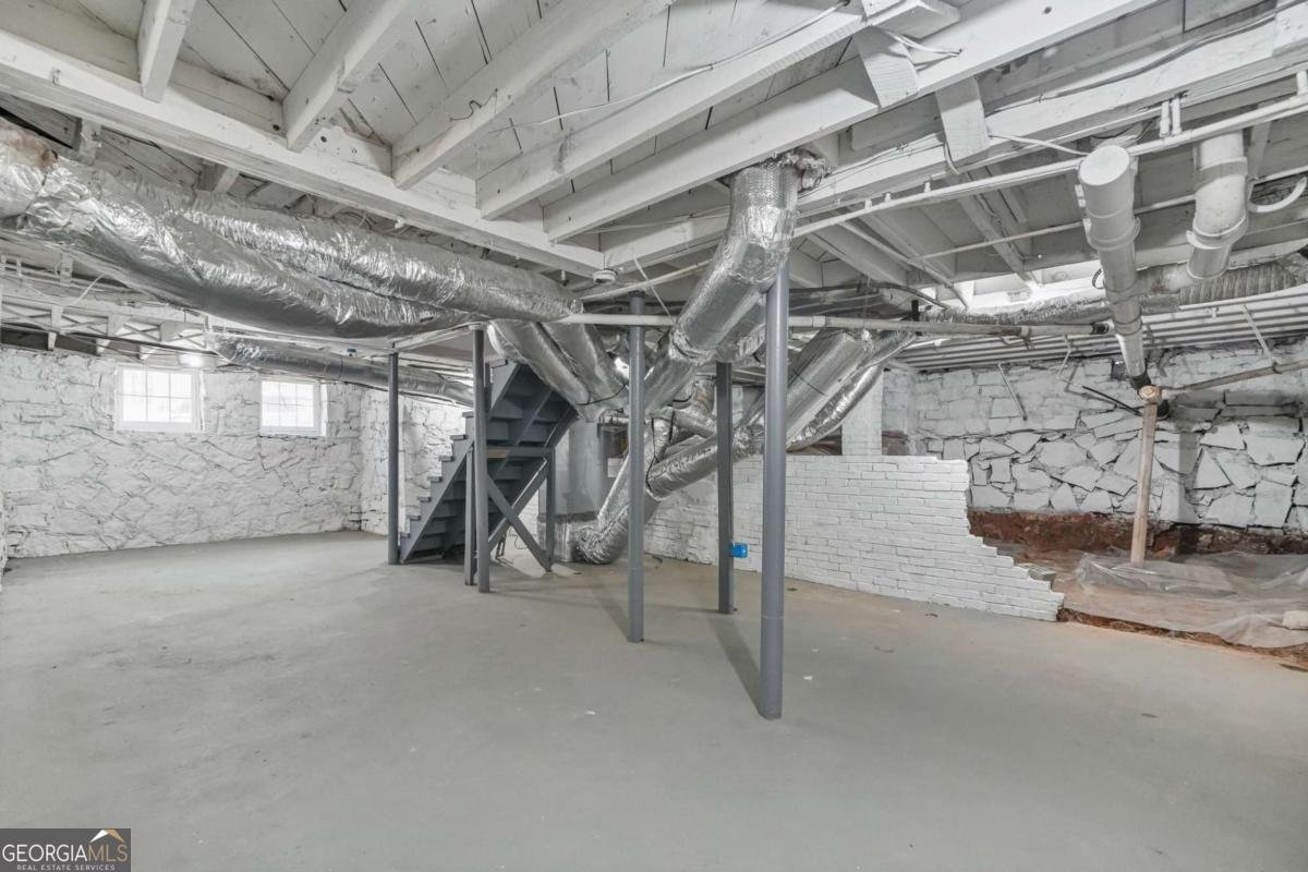 1563 MAYFLOWER Avenue Atlanta - 31