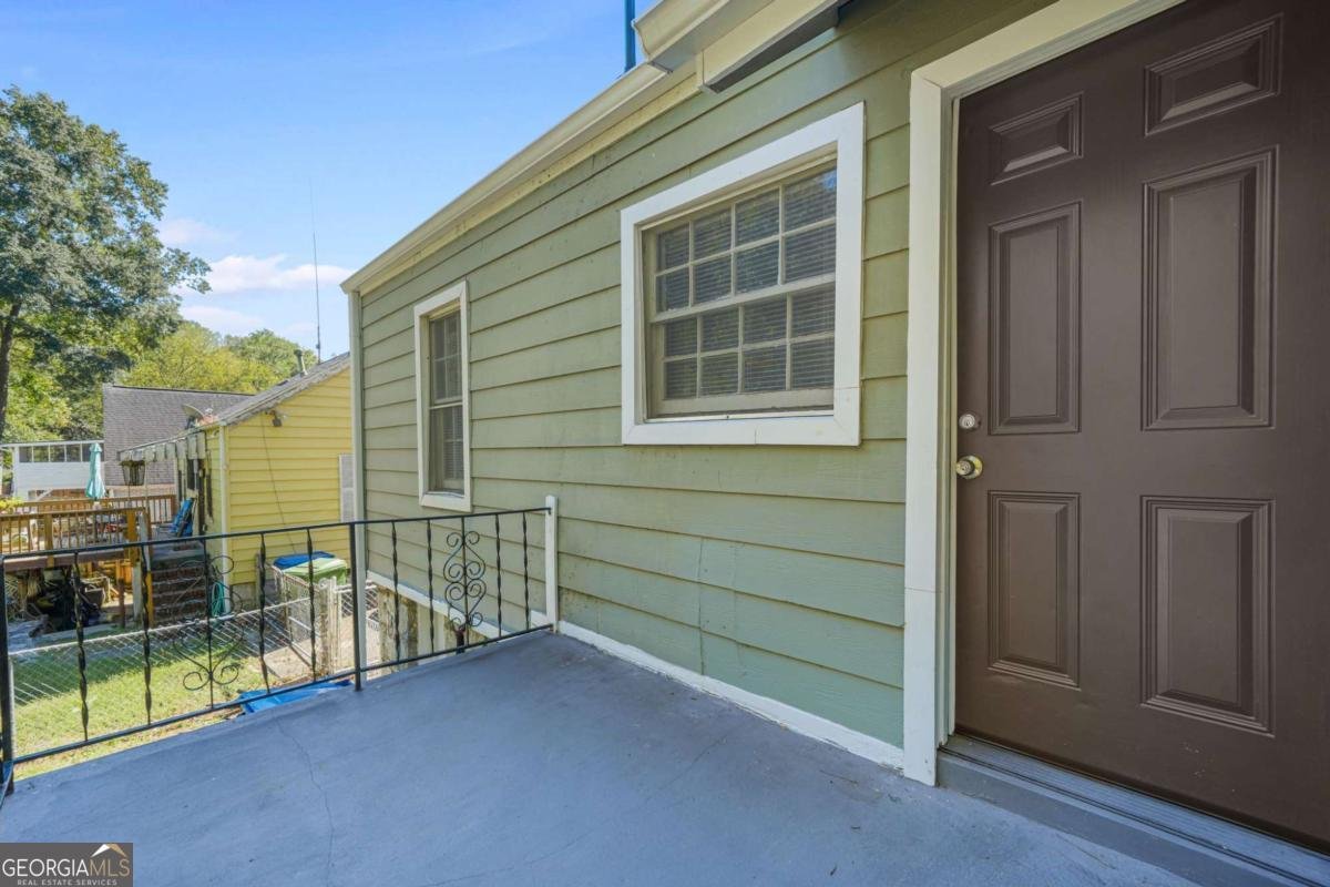 1563 MAYFLOWER Avenue Atlanta - 32