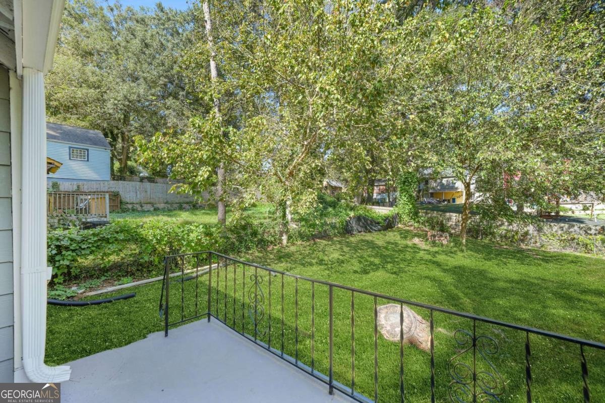 1563 MAYFLOWER Avenue Atlanta - 33