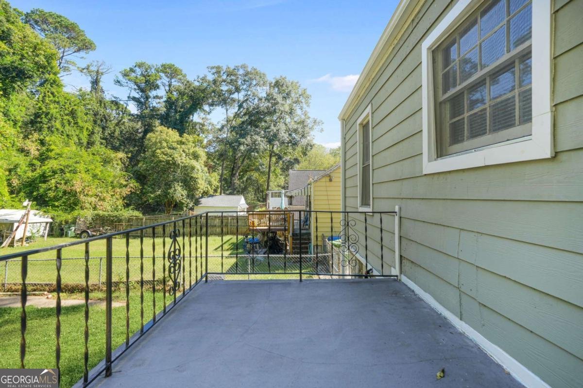 1563 MAYFLOWER Avenue Atlanta - 34