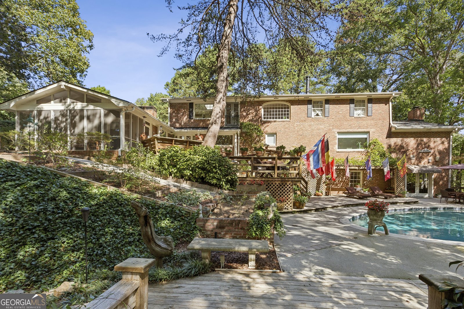 290 Glen Lake Drive Atlanta - 40