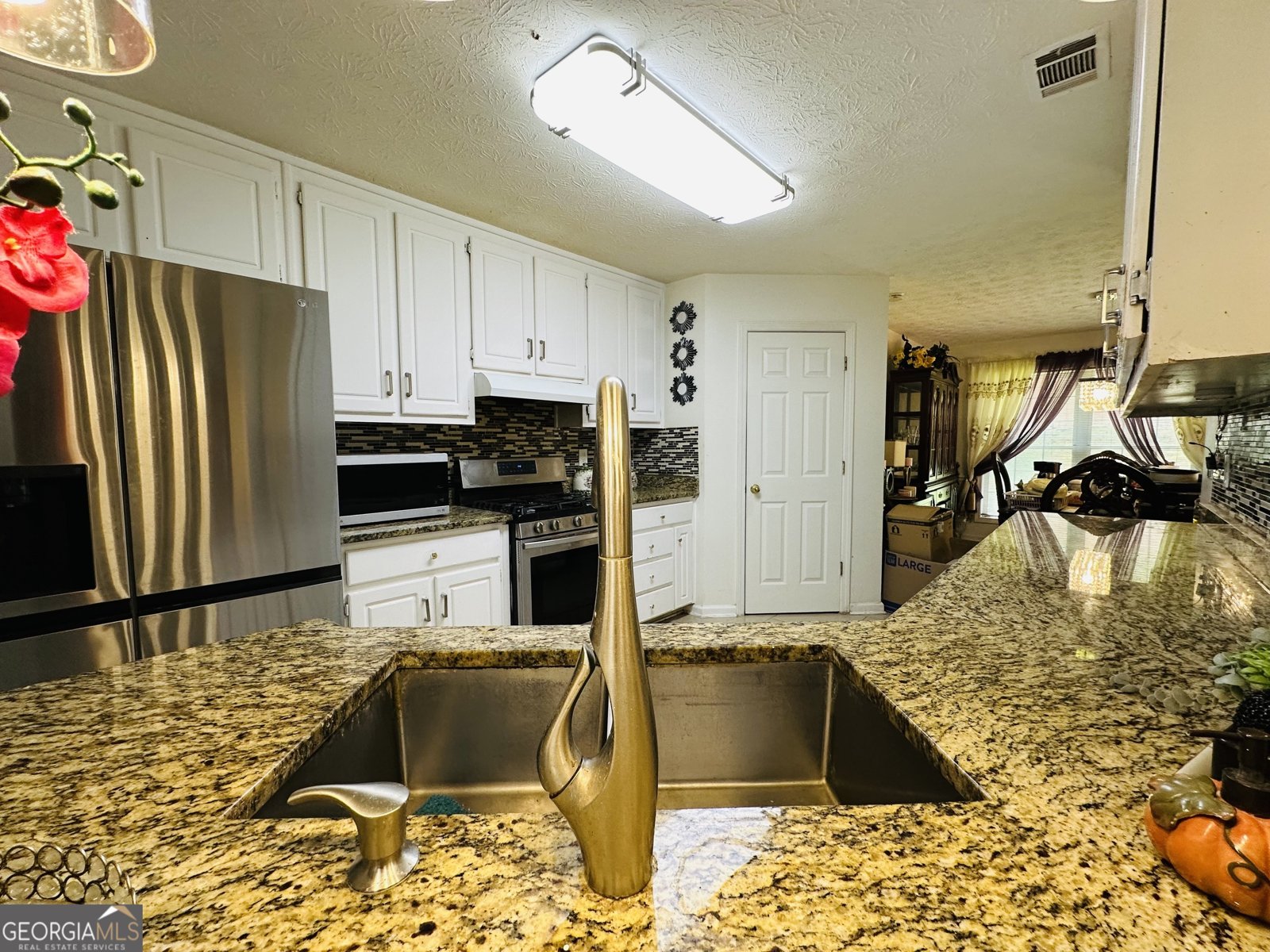 4080 Landress Park Drive Lilburn - 1