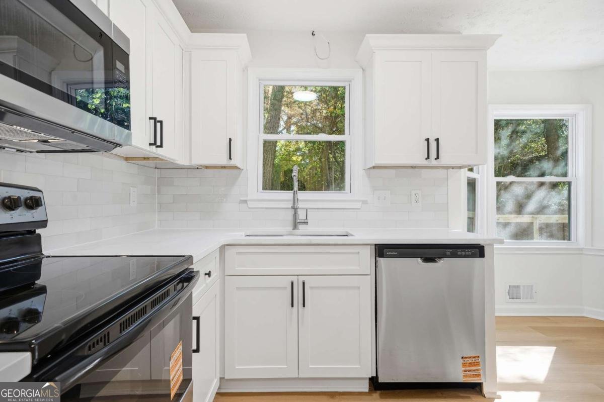 1367 Wenlock Edge Cove Stone Mountain - 45