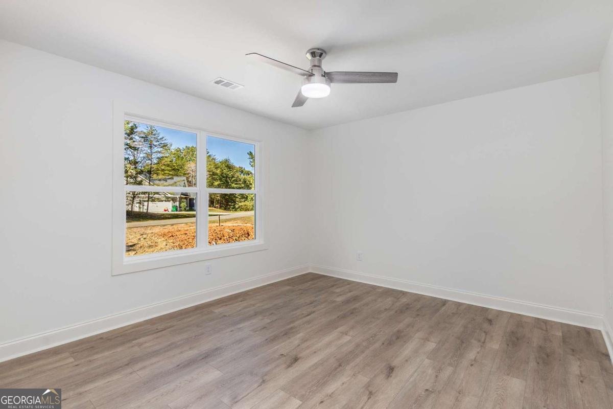 301 Kissimmee Trail Cornelia - 33