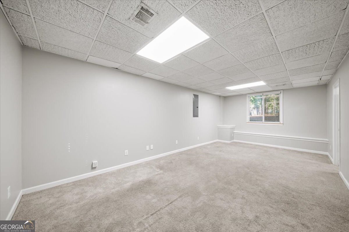 1528 Oakleaf Drive Auburn - 17