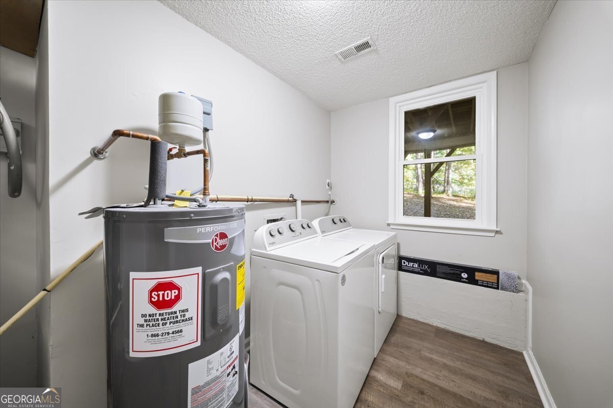 1528 Oakleaf Drive Auburn - 19