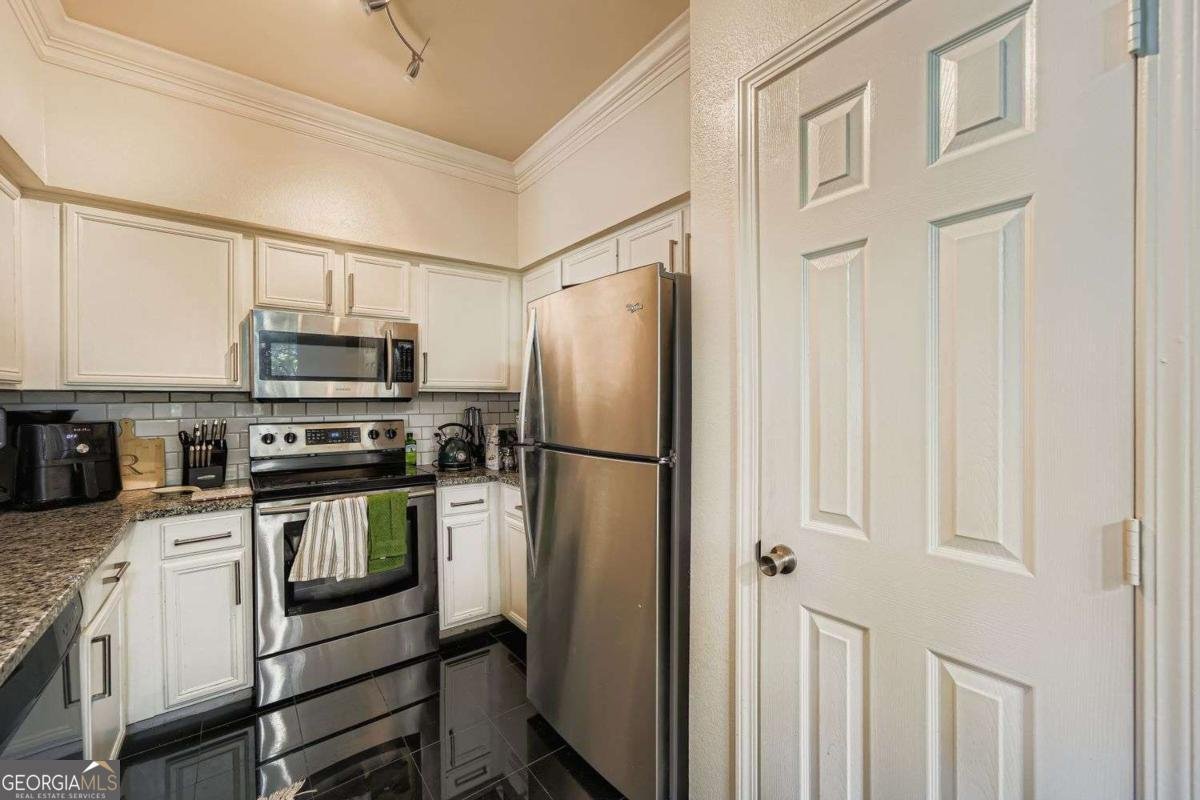 3777 Peachtree Road Brookhaven - 14