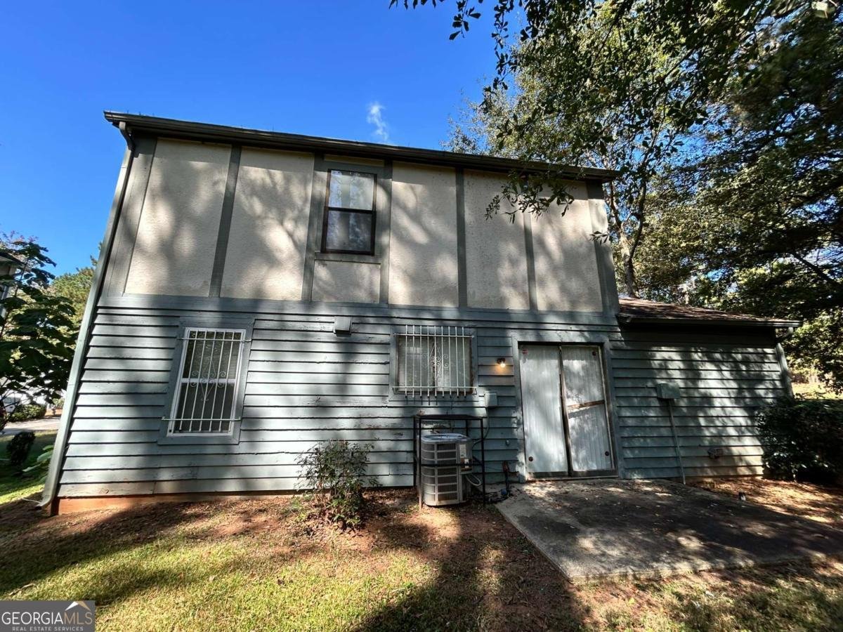 6317 Creekford Lane Lithonia - 19