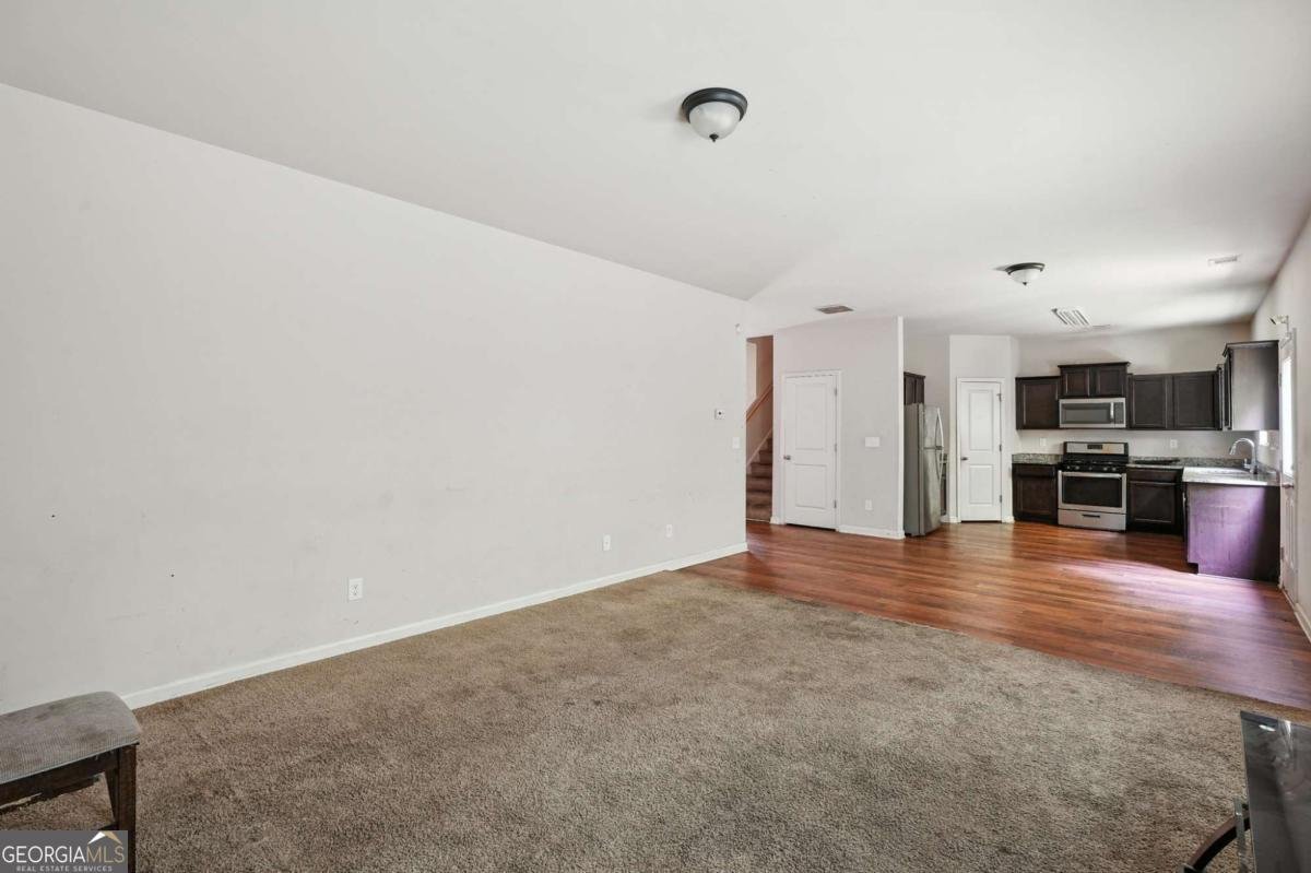 7369 Saint Peter Way Fairburn - 10