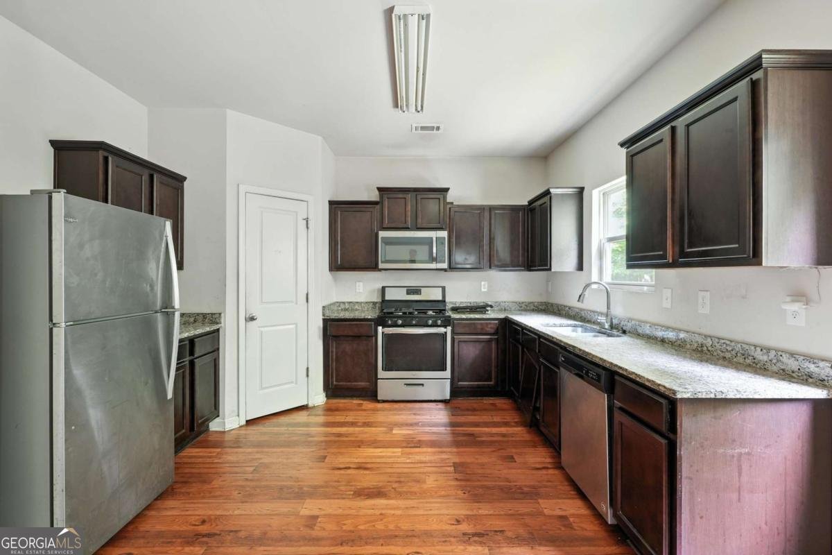7369 Saint Peter Way Fairburn - 5