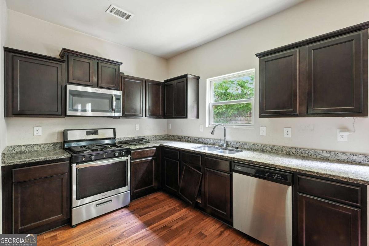 7369 Saint Peter Way Fairburn - 7