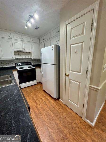 6223 Clearbrook Drive Flowery Branch - 10