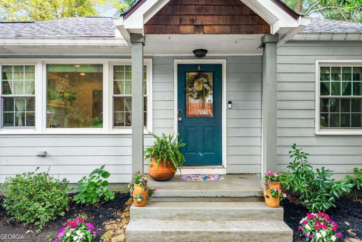 372 Ashburton Avenue Atlanta - main photo