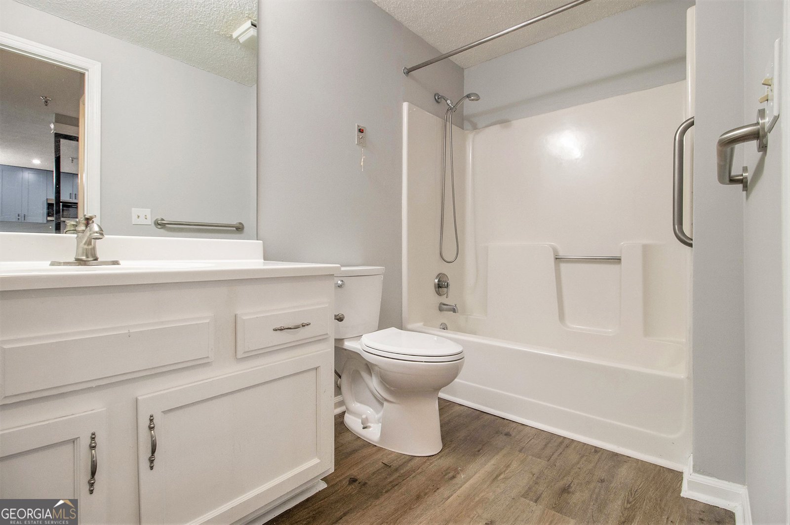 1800 Clairmont Lake Decatur - 24