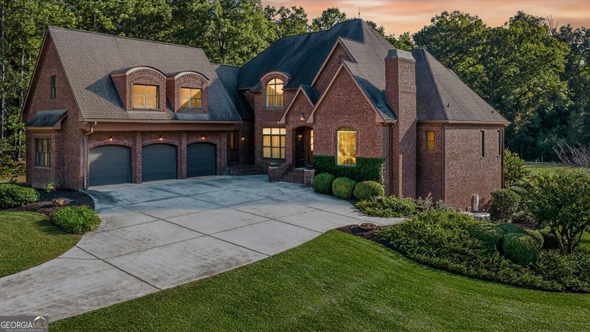 208 Crystal Drive Byron - 86