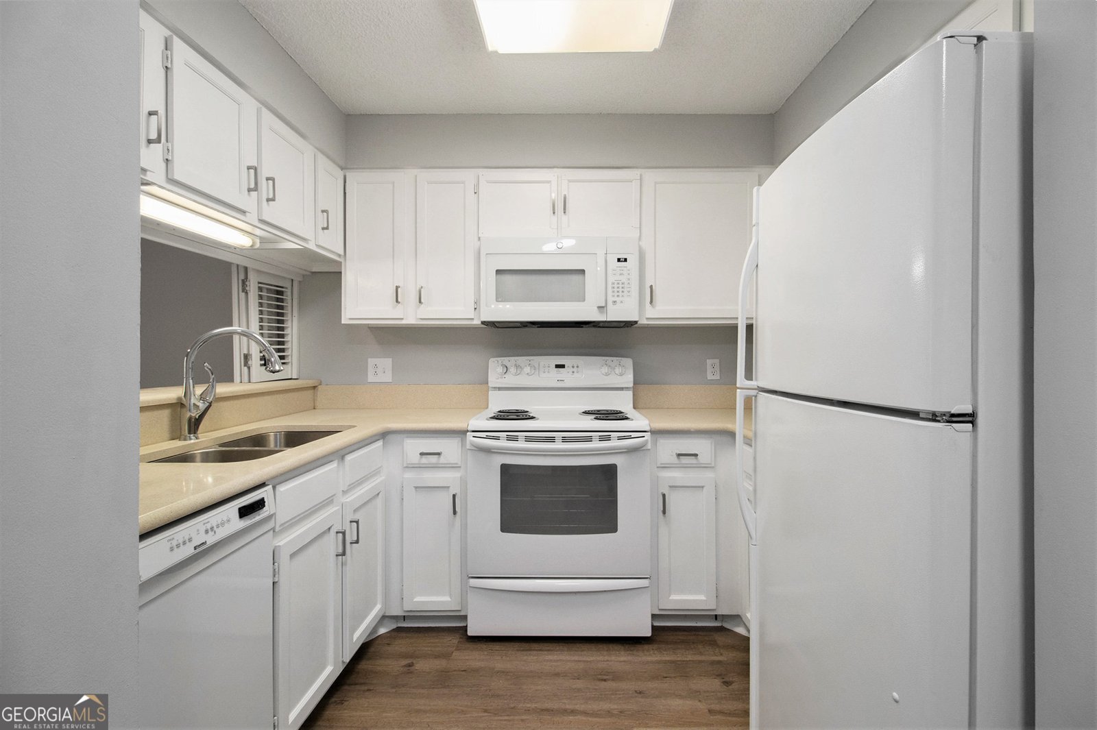 1800 Clairmont Lake Decatur - 15