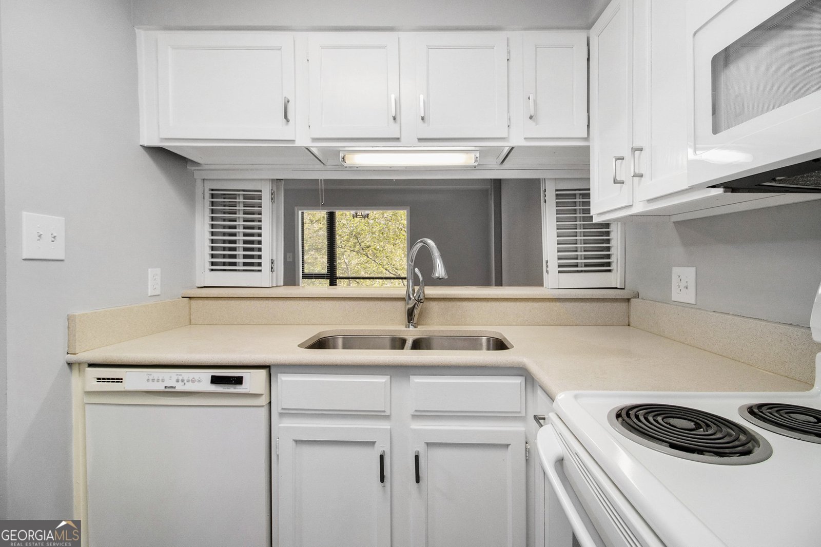 1800 Clairmont Lake Decatur - 16